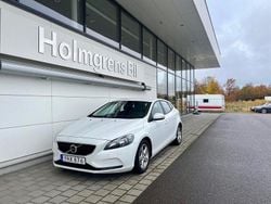 Vit Begagnad 2016 Volvo V40 Kinetic Halvkombi | 164 500 kr (Lite dyr)
