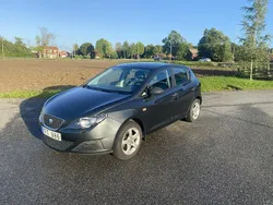 Grå Begagnad 2010 Seat Ibiza Reference Halvkombi | 38 000 kr (Bra pris)