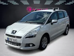Vit Begagnad 2009 Peugeot 5008 Minibuss | 64 900 kr (Lite dyr)