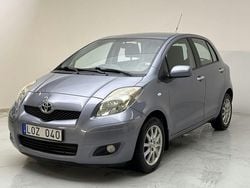Blå Begagnad 2011 Toyota Yaris | 61 000 kr (Marknadspris)