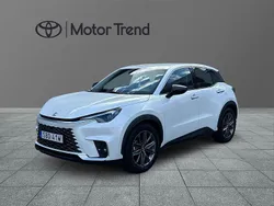 Vit Begagnad 2024 Lexus LBX SUV | 359 000 kr (Marknadspris)