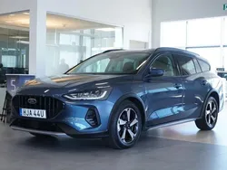 Blå (blue metallic) Begagnad 2023 Ford Focus Active Kombi | 249 900 kr (Marknadspris)