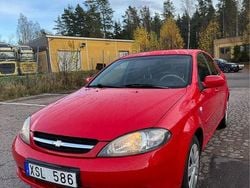 Röd Begagnad 2006 Chevrolet Lacetti Halvkombi | 18 000 kr
