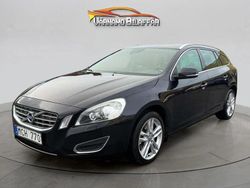 Svart Begagnad 2012 Volvo V60 Summum Kombi | 79 900 kr (Lite dyr)