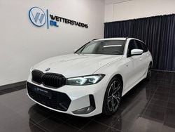 Vit (mineralvit metallic) Begagnad 2023 BMW 320 M Sport Kombi | 349 900 kr (Dyr)