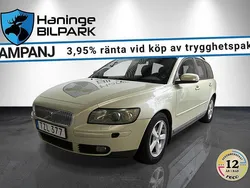 Grön Begagnad 2007 Volvo V50 Momentum Kombi | 49 900 kr (Marknadspris)
