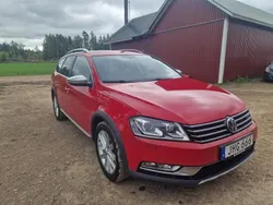 Röd Begagnad 2015 VW Passat Alltrack Kombi | 125 000 kr (Marknadspris)