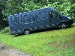 Svart Begagnad 2007 Iveco 35.12 Van | 90 000 kr