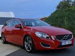 Röd Begagnad 2011 Volvo V60 Momentum Kombi | 105 000 kr (Dyr)