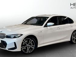 Vit (white) Begagnad 2025 BMW 330e M Sport Sedan | 518 700 kr (Dyr)