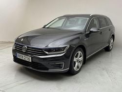 Mörkgrå Begagnad 2018 VW Passat Business | 187 000 kr (Marknadspris)