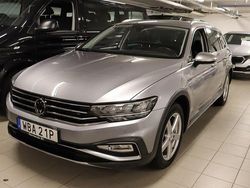 Pyrit silver metallic Begagnad 2024 VW Passat Alltrack Kombi | 374 900 kr (Marknadspris)