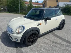 Vit Begagnad 2009 Mini Cooper D Pepper Halvkombi | 39 900 kr (Dyr)