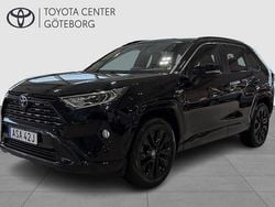 Svart Begagnad 2020 Toyota RAV4 Hybrid SUV | 374 900 kr (Lite dyr)