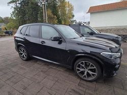 Svart Begagnad 2020 BMW X5 iPerformance SUV | 599 000 kr (Marknadspris)