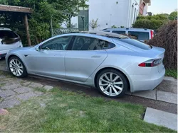 Grå Begagnad 2018 Tesla Model S Sedan | 260 000 kr (Lite dyr)