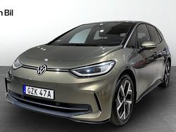 Grön Begagnad 2024 VW ID.3 Pro Performance Halvkombi | 359 900 kr (Marknadspris)