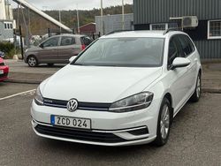 Vit Begagnad 2018 VW Golf VII Kombi | 124 990 kr (Marknadspris)
