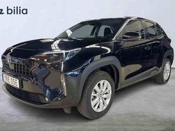 Svart Begagnad 2022 Toyota Yaris Cross Active SUV | 249 900 kr (Marknadspris)