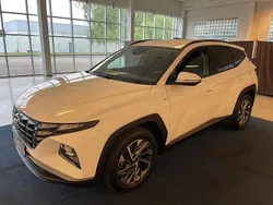 Vit Begagnad 2022 Hyundai Tucson Essential SUV | 289 900 kr (Bra pris)