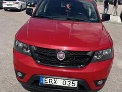 Röd Begagnad 2014 Fiat Freemont SUV | 99 900 kr (Marknadspris)