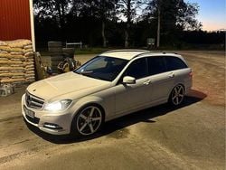 Vit Begagnad 2014 Mercedes C220 Avantgarde Kombi | 115 000 kr (Marknadspris)