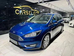 Blå Begagnad 2015 Ford Focus Titanium Kombi | 99 000 kr (Marknadspris)