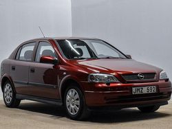 Mörkröd Begagnad 1999 Opel Astra Halvkombi | 19 800 kr (Marknadspris)