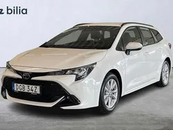 Vit Begagnad 2024 Toyota Corolla Active Kombi | 319 900 kr (Marknadspris)