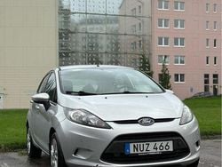 Silver Begagnad 2013 Ford Fiesta Trend Halvkombi | 53 900 kr (Bra pris)