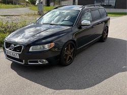 Svart Begagnad 2010 Volvo V70 R-Design Kombi | 73 000 kr (Marknadspris)