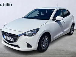 Vit Begagnad 2015 Mazda 2 Halvkombi | 149 900 kr