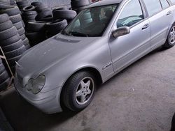 Begagnad 2005 Mercedes C200 Kombi | 27 500 kr