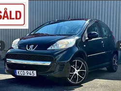 Svart Begagnad 2009 Peugeot 107 Halvkombi | 44 900 kr (Marknadspris)