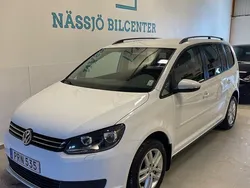 Vit Begagnad 2014 VW Touran Minibuss | 86 000 kr (Bra pris)
