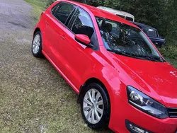 Röd Begagnad 2010 VW Polo Halvkombi | 50 000 kr (Lite dyr)