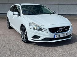 Vit Begagnad 2013 Volvo V60 R-Design Kombi | 124 900 kr (Lite dyr)