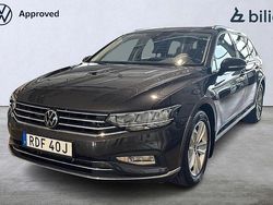 Mörkgrå Begagnad 2023 VW Passat Elegance Kombi | 339 900 kr (Marknadspris)