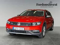 Orange Begagnad 2017 VW Passat Alltrack Kombi | 159 900 kr (Marknadspris)