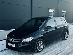 Svart Begagnad 2016 Mercedes B180 AMG Minibuss | 189 900 kr (Dyr)