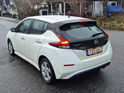 Begagnad 2021 Nissan Leaf Halvkombi | 145 000 kr (Marknadspris)