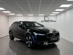Svart Begagnad 2019 Volvo V90 CC Momentum Kombi | 279 900 kr (Marknadspris)