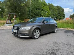 Grå Begagnad 2014 Audi A3 Sportback Ambition Halvkombi | 89 900 kr (Marknadspris)