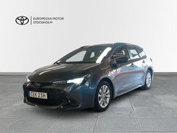 Mörkgrå Begagnad 2023 Toyota Corolla Active Kombi | 274 900 kr (Marknadspris)