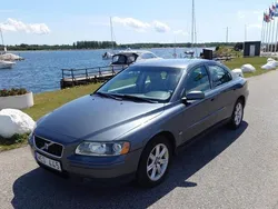 Grå Begagnad 2005 Volvo S60 Kinetic Sedan | 25 000 kr (Marknadspris)