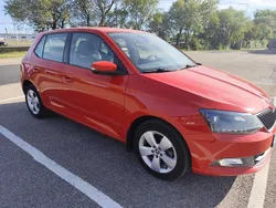 Röd Begagnad 2016 Skoda Fabia Style Halvkombi | 75 900 kr (Marknadspris)