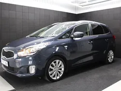 Blå Begagnad 2016 Kia Carens Minibuss | 134 000 kr (Marknadspris)
