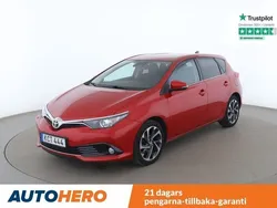 Mörkröd Begagnad 2015 Toyota Auris Active Halvkombi | 100 000 kr (Marknadspris)
