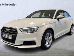 Vit Begagnad 2017 Audi A3 Sportback Halvkombi | 94 900 kr