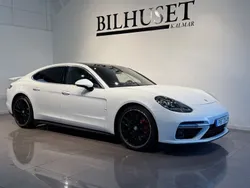 Vit Begagnad 2016 Porsche Panamera Turbo Sport Sedan | 699 900 kr (Marknadspris)